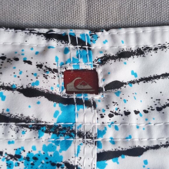 Quiksilver board short men's size 29 white blue black graphic design - Picture 5 of 13